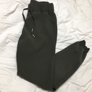 dark green lululemon joggers!!